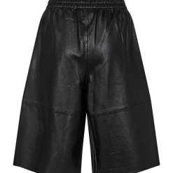 Gossia JoseGO Bermuda Leather Shorts Black